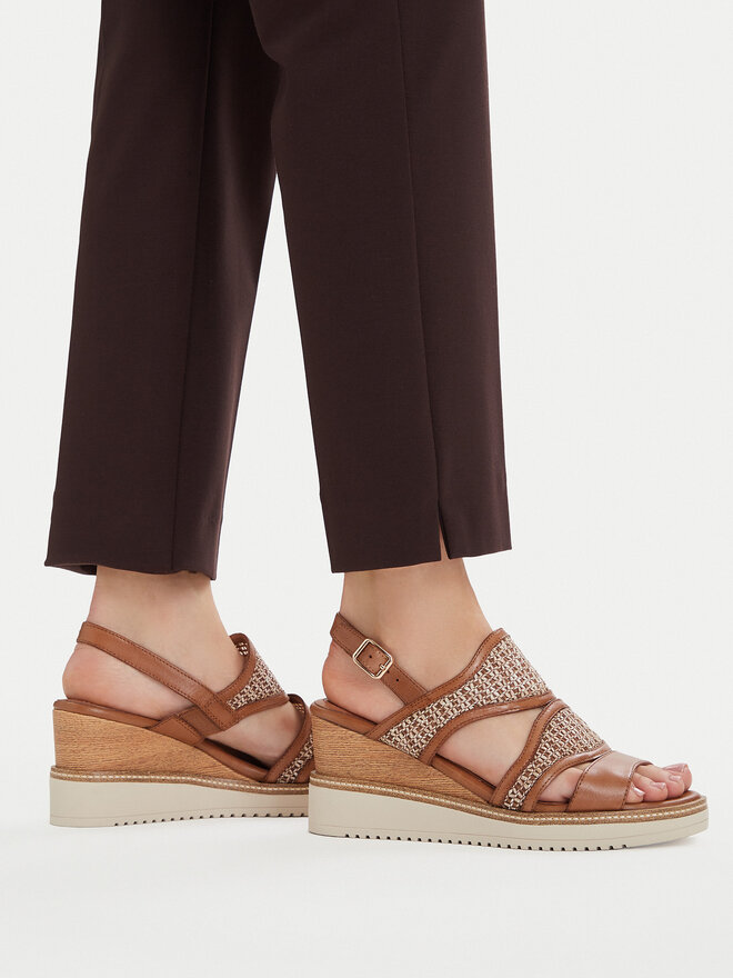 Tamaris Sandalen Tamaris 1-28337-46 Braun