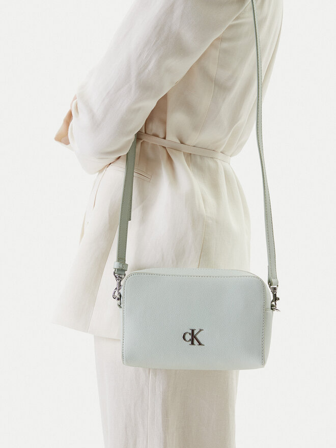Calvin Klein Jeans Táska Calvin Klein Jeans Minimal Monogram Camera Bag 20 LV04K3162G Szürke