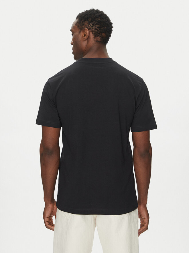 New Balance New Balance Camiseta Reimagined Graphic MT51506 Negro Relaxed Fit