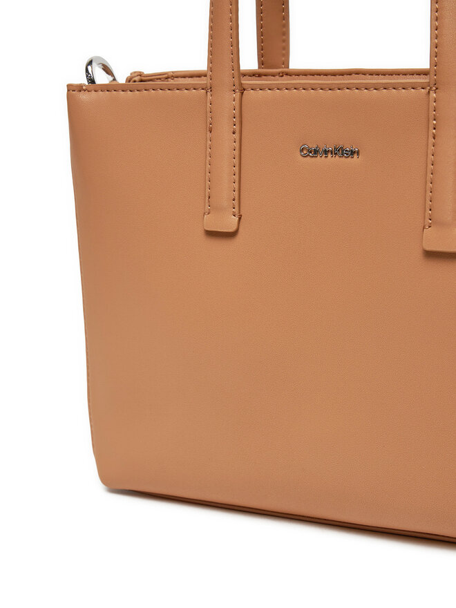 Calvin Klein Сумка Calvin Klein K60K612904 Коричневий