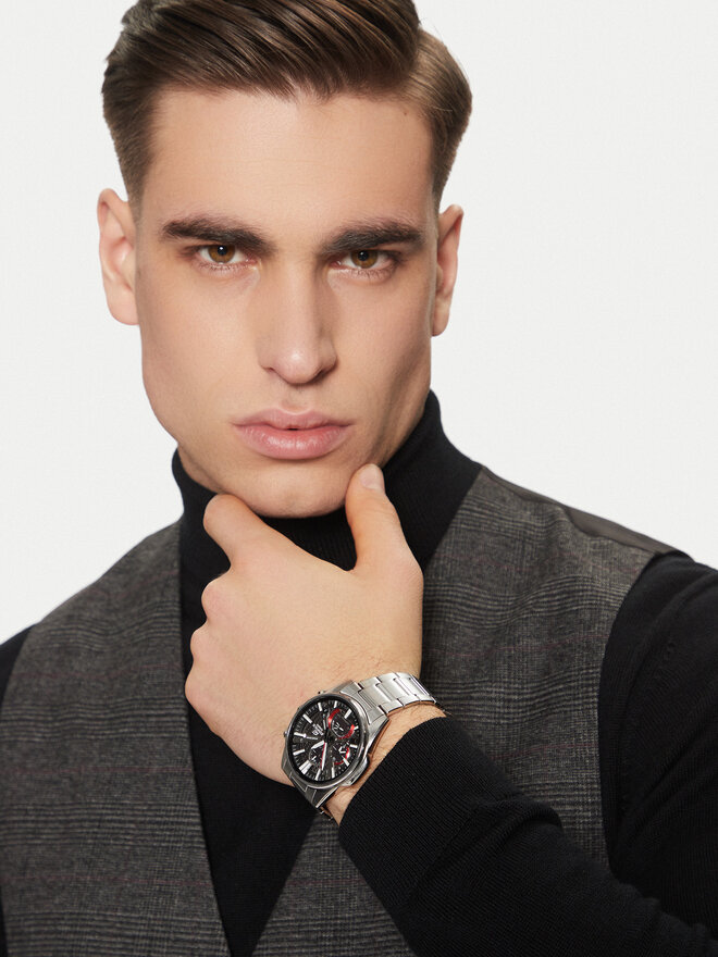 Casio Uhr Casio Edifice EQB-1200D-1AER Silberfarben