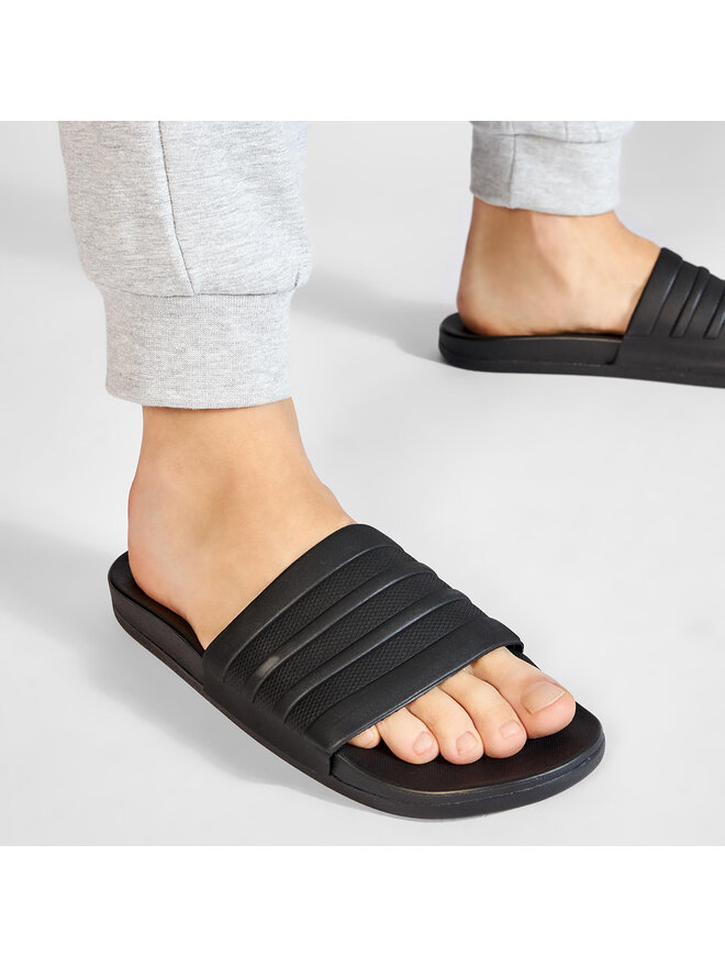 Klapki adidas adilette CF Mono S82137 Czarny eobuwie .pl