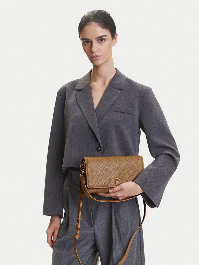 Tommy Hilfiger Rankinė Tommy Hilfiger AW0AW16933 Ruda