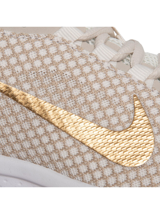 Nike runallday beige best sale