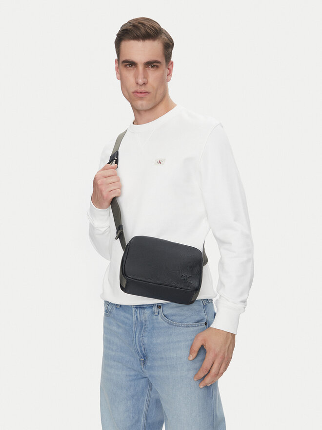 Calvin Klein Jeans Мъжка чантичка Calvin Klein Jeans Cargo Camera Bag LV04G3081G Черен