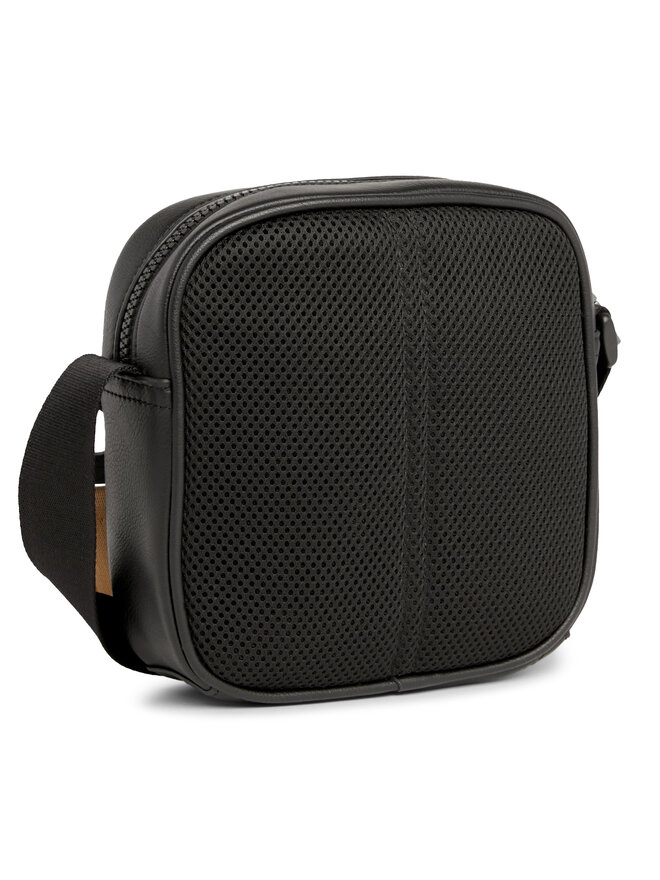 Calvin Klein Jeans Umhängetasche Calvin Klein Jeans Tagged Square Camera Bag18 K50K511779 Schwarz