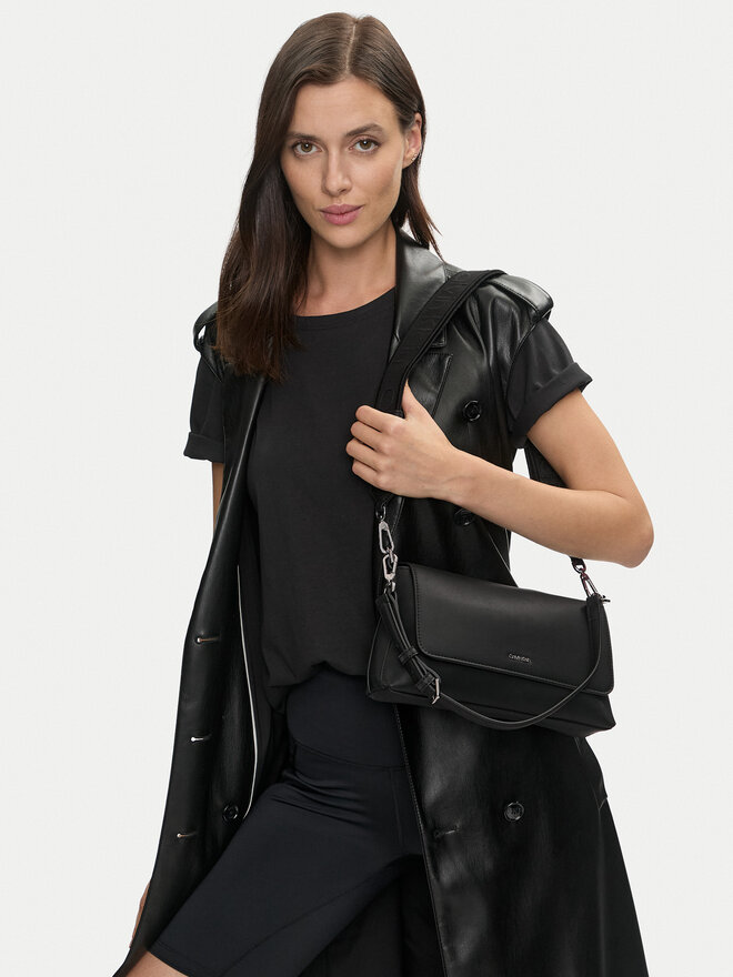 Calvin Klein Torbica Calvin Klein Ck Must Convertible K60K612902 Crna
