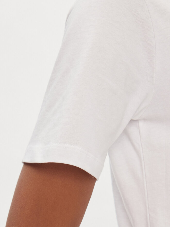 Guess Guess Camiseta Kiara V4GI18 I3Z14 Blanco Boxy Fit