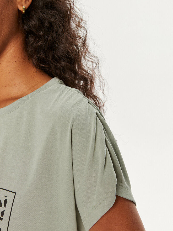 ONLY ONLY T-Shirt Free 15293567 Grün Regular Fit