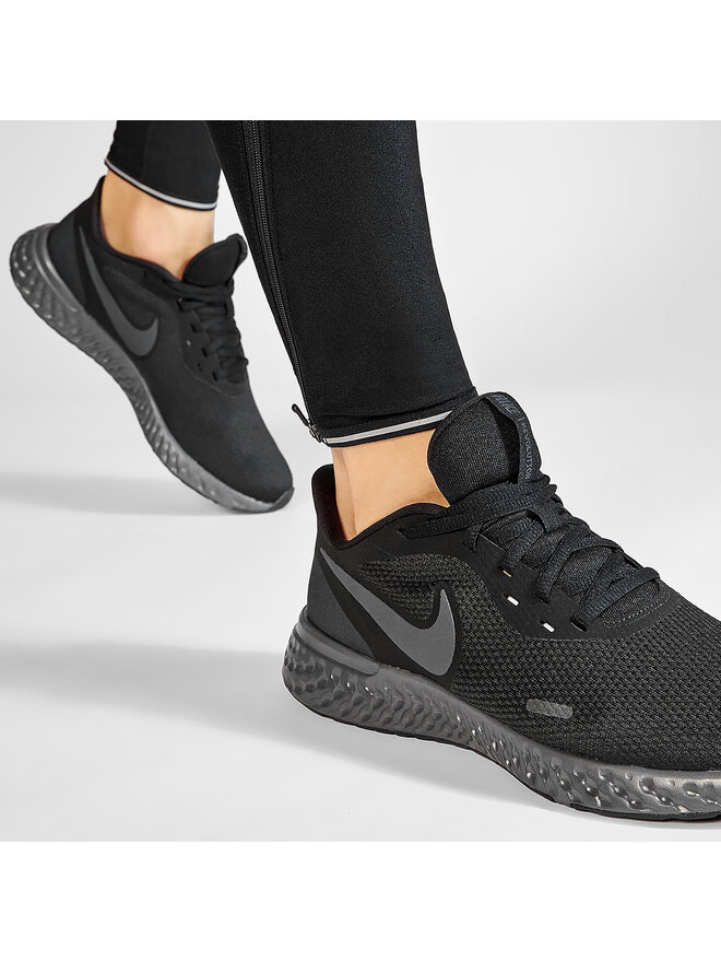 womens black nike revolution 5