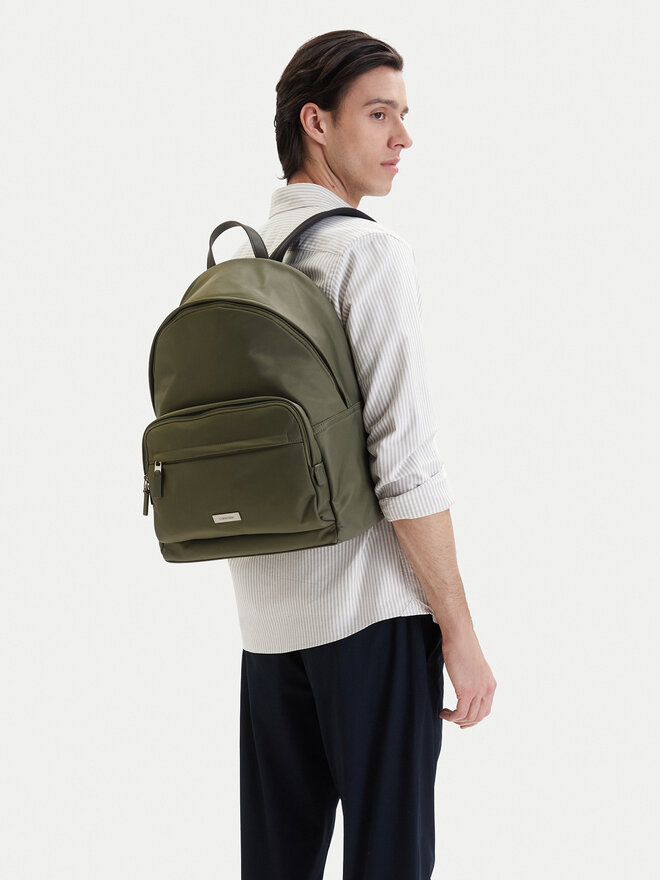 Calvin Klein Umhängetasche Calvin Klein Sleek Round Backpack LV04D3143G Grün