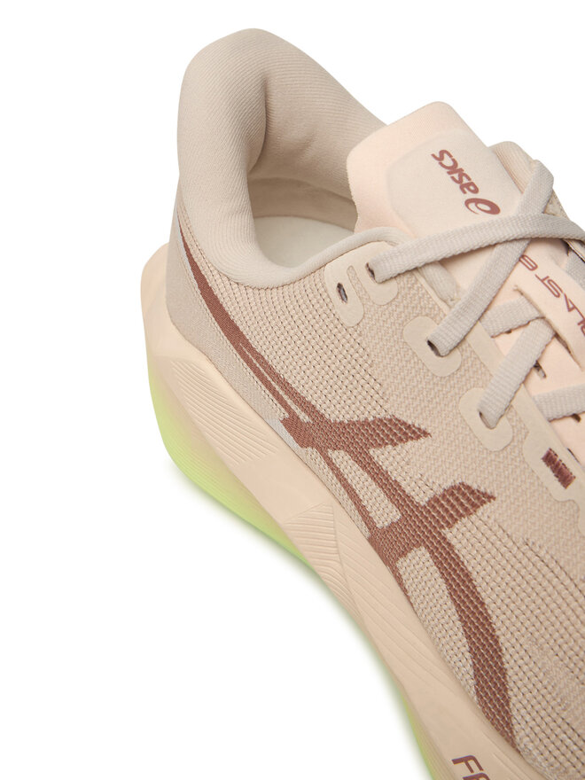 Asics Laufschuhe Asics Novablast 6 1011C243 Beige
