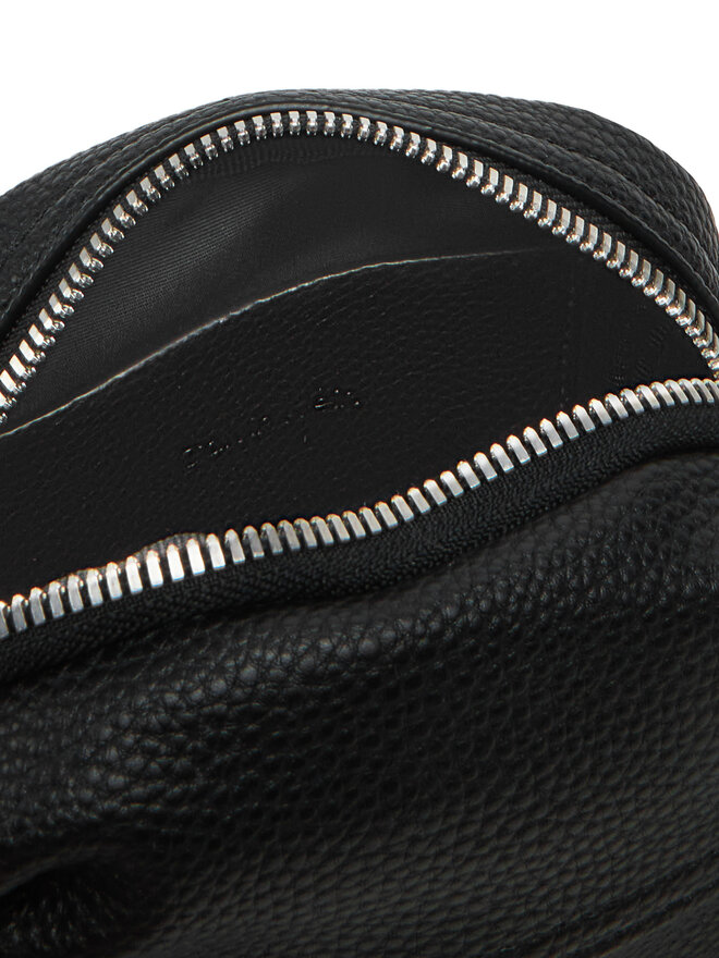 Calvin Klein Jeans Плоска сумка Calvin Klein Jeans Cargo Reporter Bag LV04G3080G Чорний