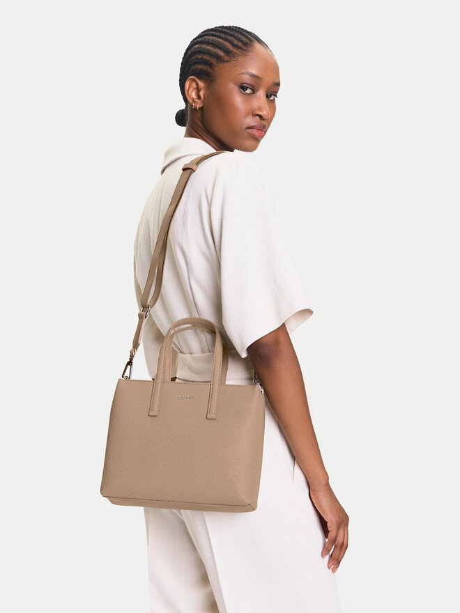 Calvin Klein Torbica Calvin Klein Ck Must Small Tote_Mono K60K613023 Smeđa