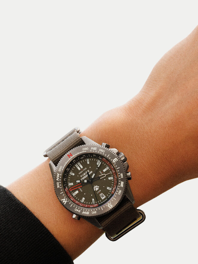 Timex Часовник Timex Expedition North TW2W91100 Сив