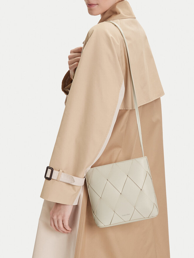 Calvin Klein Handtasche Calvin Klein Ck Woven Square Crossbody K60K612991 Creme