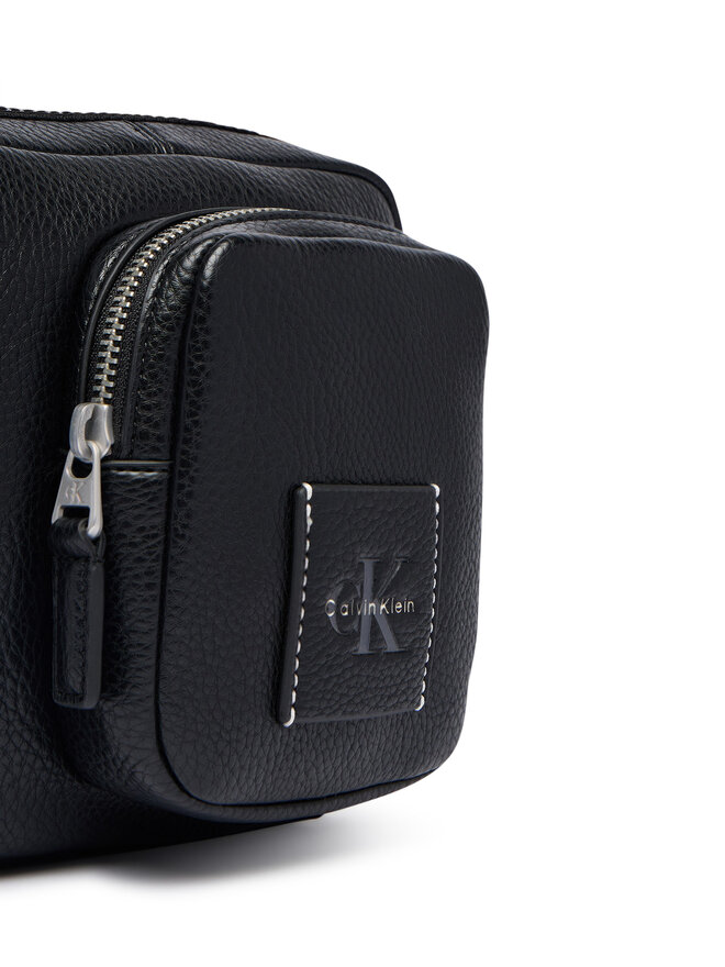 Calvin Klein Umhängetasche Calvin Klein Bold Pebble Square Crossbody LV04D3450G Schwarz