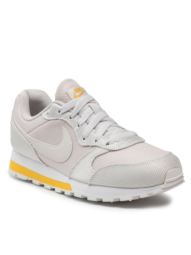 Nike md runner 2 scratch sales