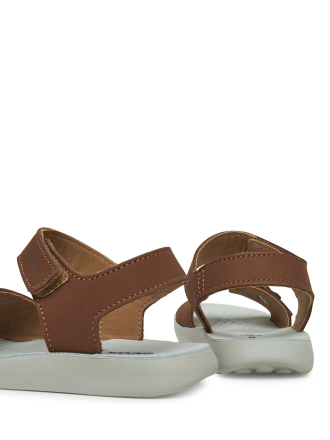 Geox Sandales Geox J Lightfloppy J45GQD 32 C6777 M Brūns