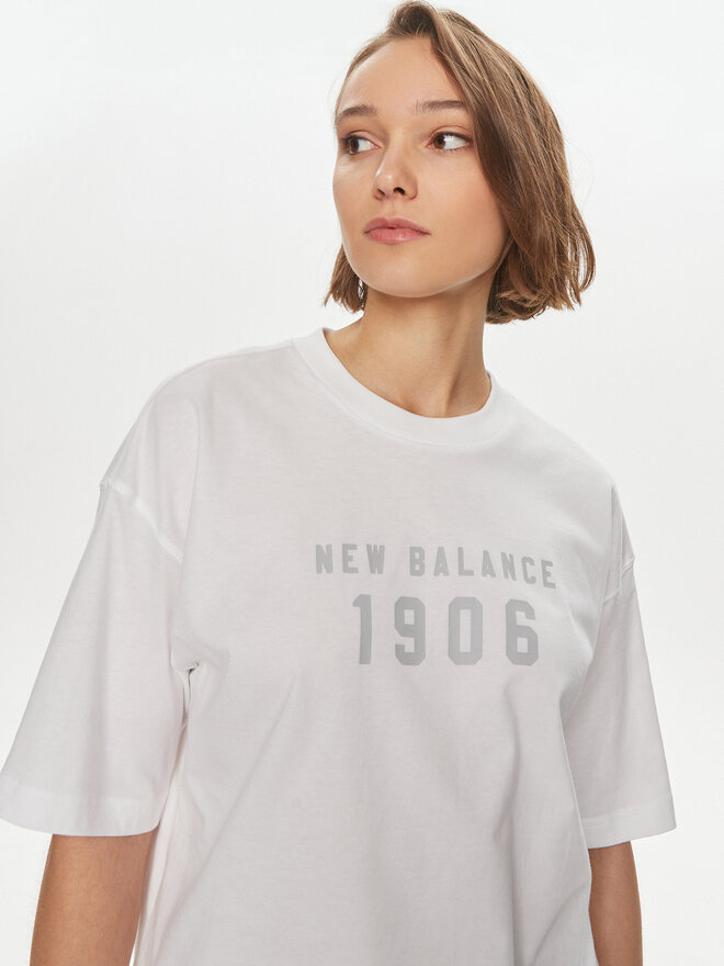 New Balance New Balance Marškinėliai WT41519 Balta Oversize