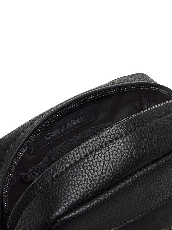 Calvin Klein Válltáska Calvin Klein Ck Must Reporter S K50K512882 Fekete