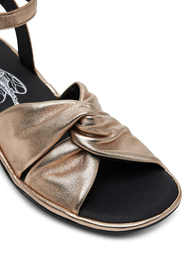 Fly London Sandalen Fly London Ezenfly P501570003 Goldfarben