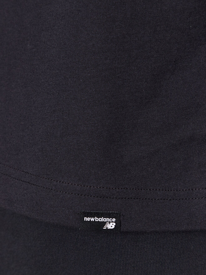 New Balance New Balance Marškinėliai MT31904 Juoda Relaxed Fit