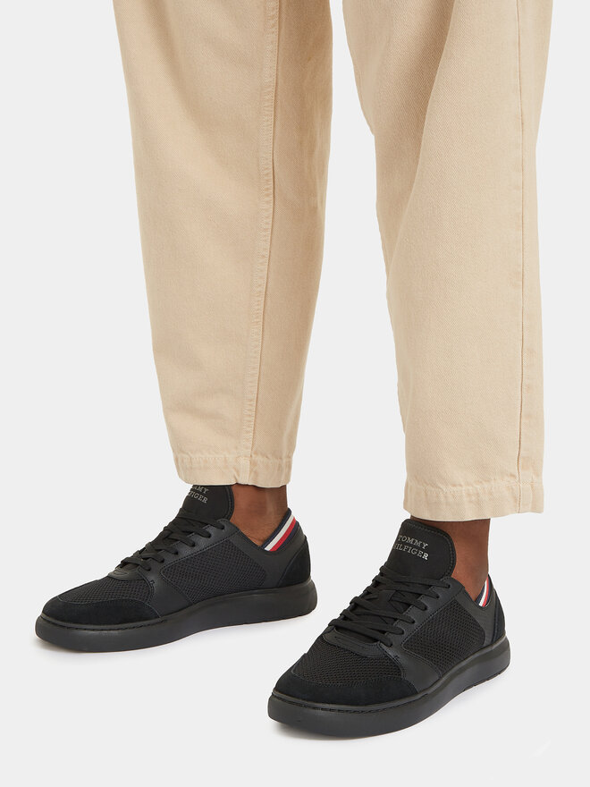 Black lightweight sneakers online