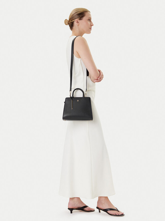 Aigner Geantă Aigner Cybill S 135170 Negru
