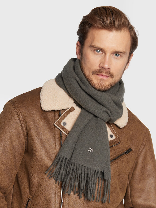 Tommy Hilfiger Зимен шал Tommy Hilfiger Elevated Plaque AM0AM10376 Сив
