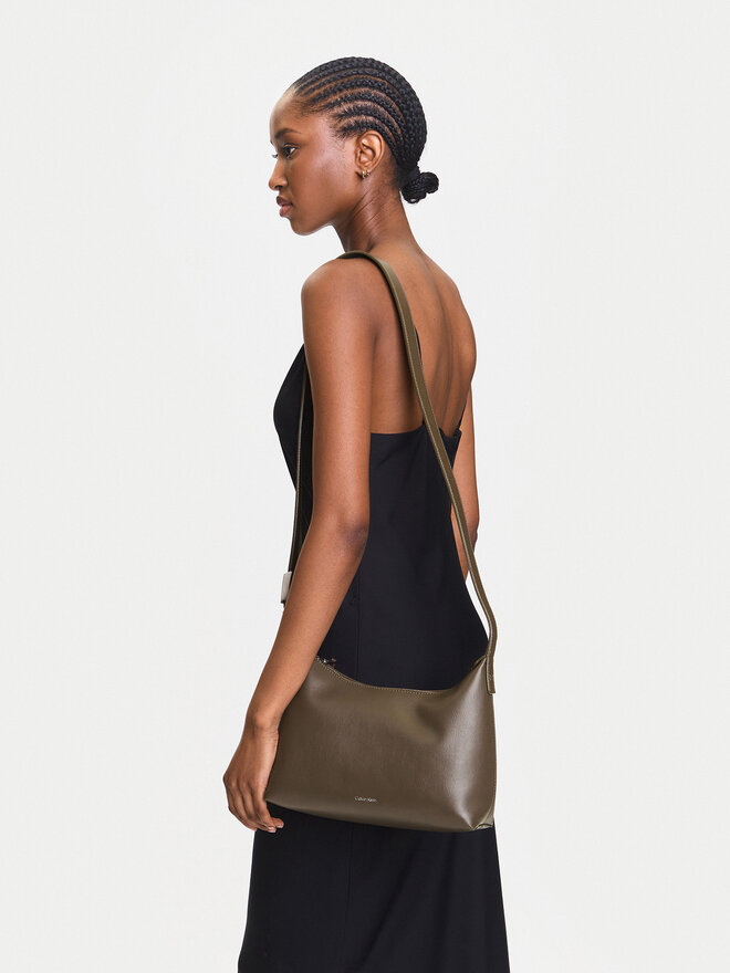 Calvin Klein Ročna torba Calvin Klein Hardware Strap Medium Crossbody K60K613028 Rjava