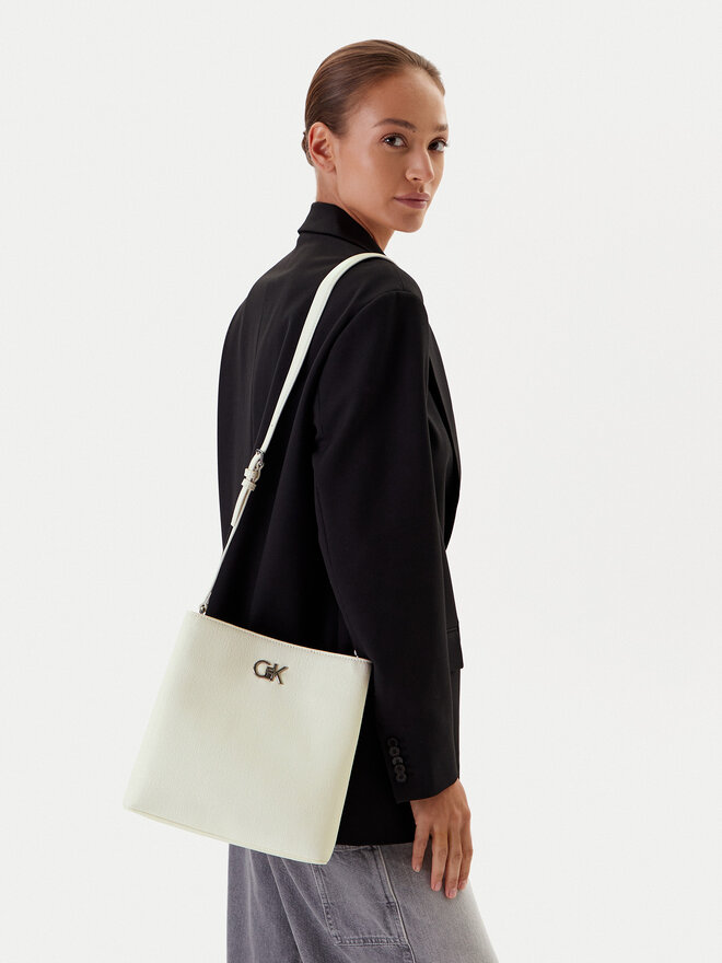 Calvin Klein Ročna torba Calvin Klein Ck Bucket Bag_Tex K60K613179 Bela