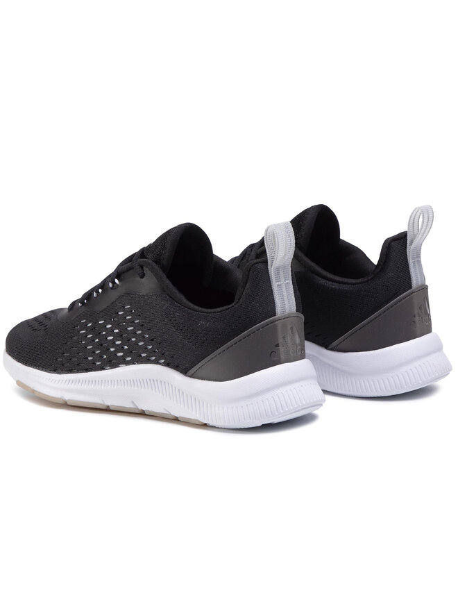adidas Batai į sporto salę adidas Novamotion FW7305 Juoda