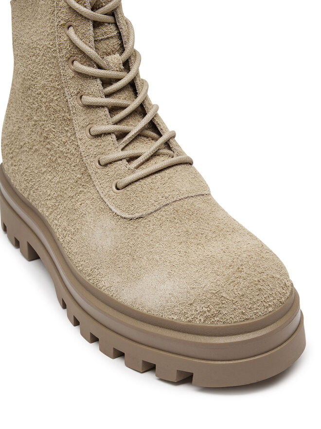 Calvin Klein Jeans Pohodni čevlji Calvin Klein Jeans Lugged Lace Zip Boot Oxf Hr Su YM0YM01068 Bež