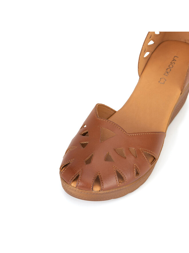 Lasocki Scarpe basse Lasocki EST-313-14 Marrone