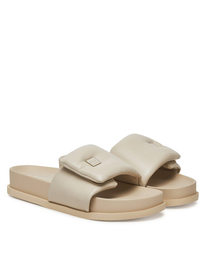 Armani Exchange Şlapi Armani Exchange XDP061 XV926 01819 Écru