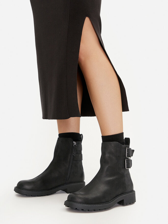 Clarks Ботильйони Clarks Orinoco 2 Bay 26178858 Чорний