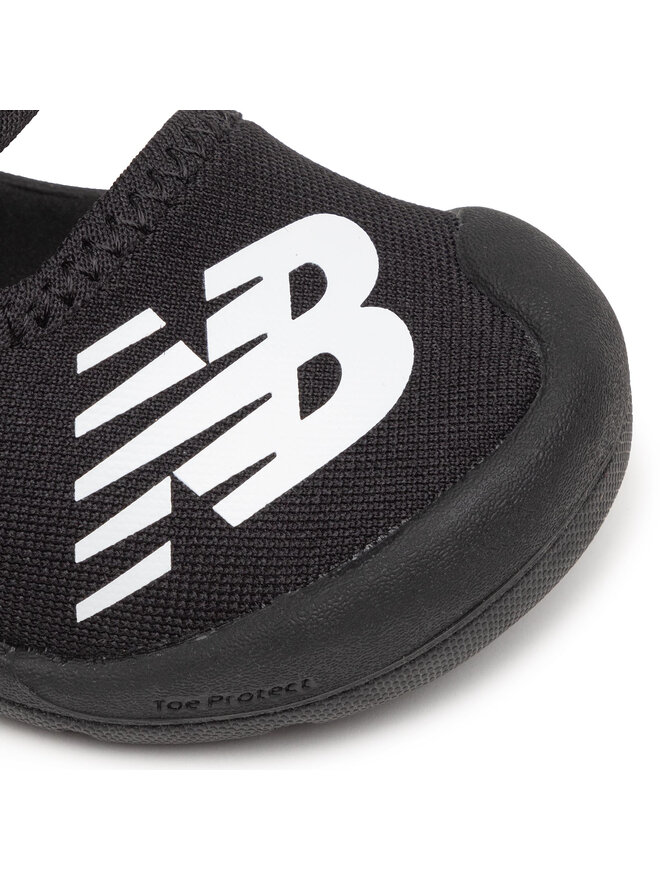 New Balance Sandały New Balance IOCRSRBK Czarny