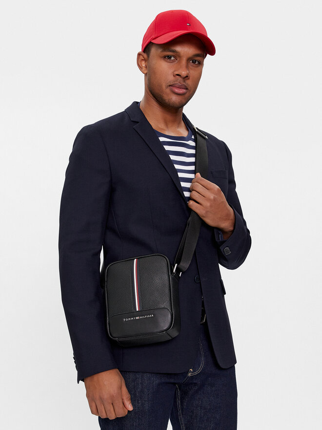 Tommy Hilfiger Brašna Tommy Hilfiger Th Central Mini Reporter AM0AM11837 Černá