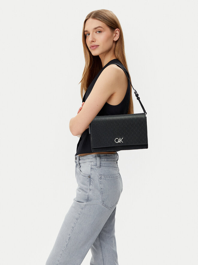 Calvin Klein Táska Calvin Klein Ck Elongated Shoulder Bag_Mono K60K613139 Fekete