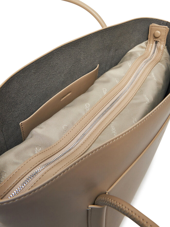 Calvin Klein Borsetta Calvin Klein Ck Linn Large Shopper K60K613109 Beige