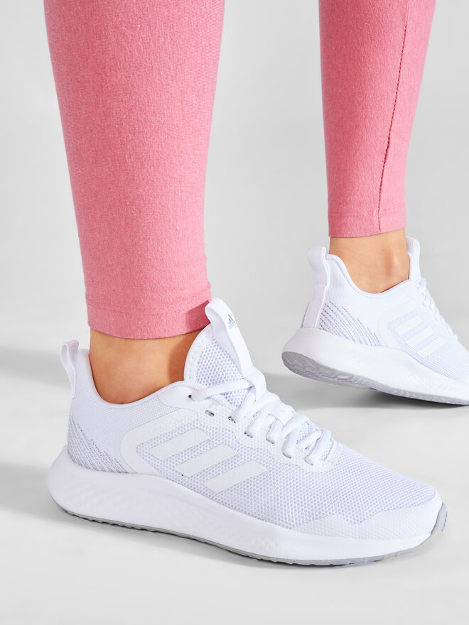 Buty na si?owni? adidas Fluidstreet FY8477 Bia?y | eobuwie.com.pl