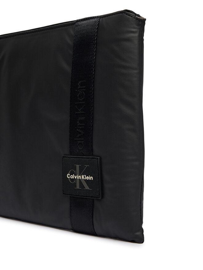 Calvin Klein Notebook-Etui Calvin Klein Rubberized Laptop Sleeve W/ Hand LV04D1294G Schwarz