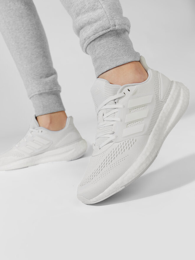 Laufschuhe adidas Pureboost 22 GY4705 WeiB eschuhe