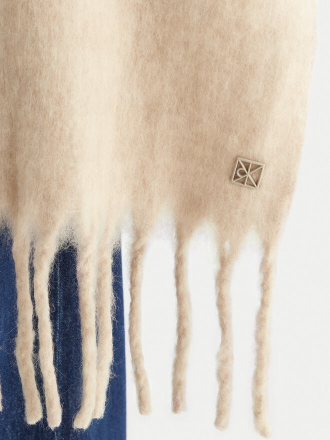 Calvin Klein Šal Calvin Klein Emblem Brushed LV04D8069G Bež