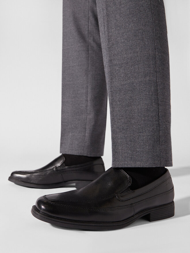 Clarks Lordsy Clarks Tilden Free 261103127 Czarny