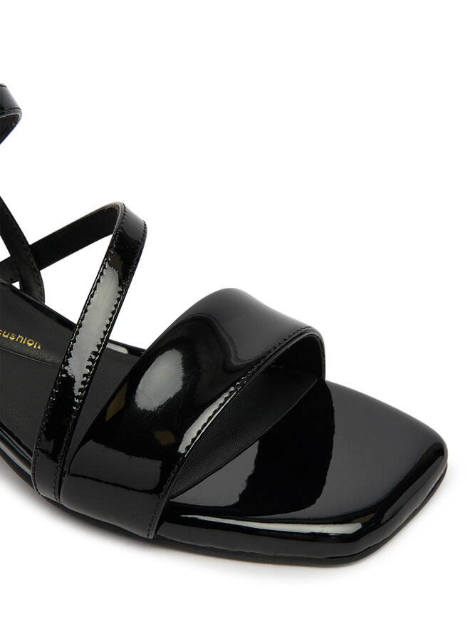 Clarks Босоніжки Clarks Serina35 Strap 26186117 Чорний