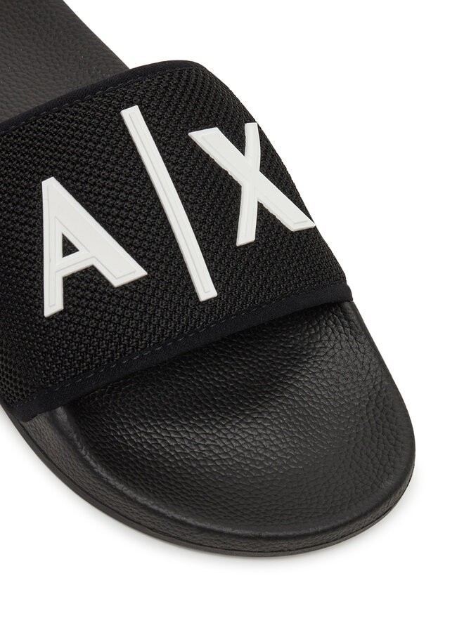 Armani Exchange Natikači Armani Exchange XUP001 XV820 S277 Črna