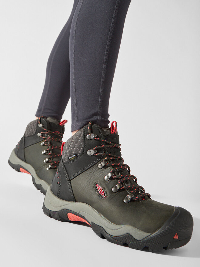 Keen Trekking čevlji Keen Revel III 1013212 Črna