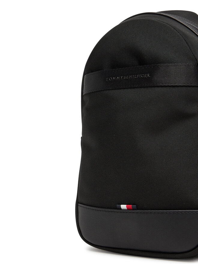 Tommy Hilfiger Rucksack Tommy Hilfiger Th Nylon Travel Sling Bag AM0AM13572 Schwarz